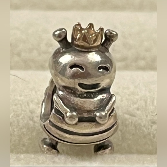 Pandora Jewelry - 👑🐝Pandora Retired Sterling Silver Queen Bee Bead With 14K Gold Crown